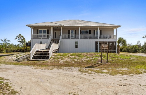 Cape San Blas House | Bayfront Home w/Private Dock & New Addition—Perfect for Large Families