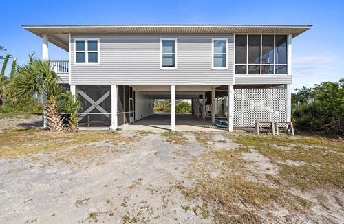 Cape San Blas House | Bayfront Home w/Private Dock & New Addition—Perfect for Large Families