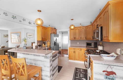 Town Bank House | Bayfront-Kayaks-Sunsets-Hot Tub