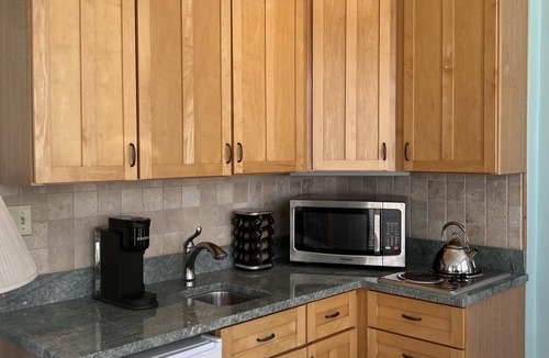 Saugatuck Apartment | Bayfront King, Harbor View & Porch,Parking, Location!