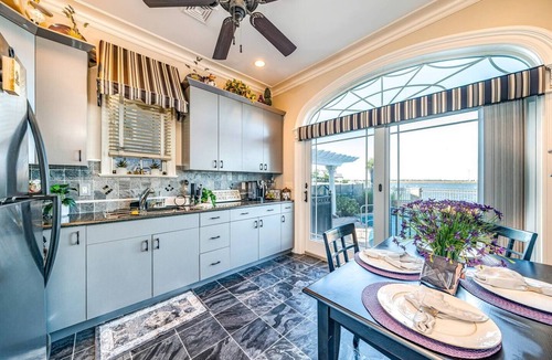 Riviera House | Bayfront Mansion, 6BR/5.5BA, Pool & Panoramic Bay Views, linens, EVENTS allowed!