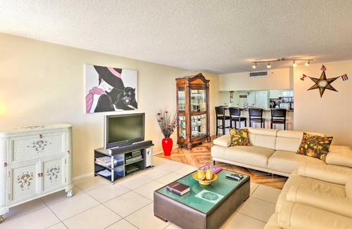 Downtown Miami House | Bayfront Miami Condo w/Resort Perks & Ocean Views