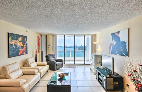 Downtown Miami House | Bayfront Miami Condo w/Resort Perks & Ocean Views