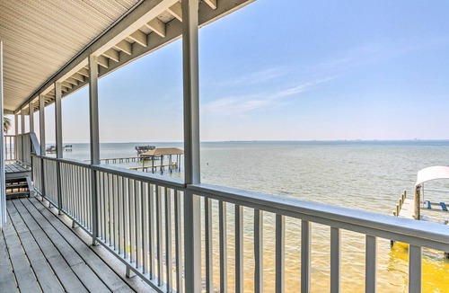 Niceville House | Bayfront Niceville Getaway w/Private Dock!