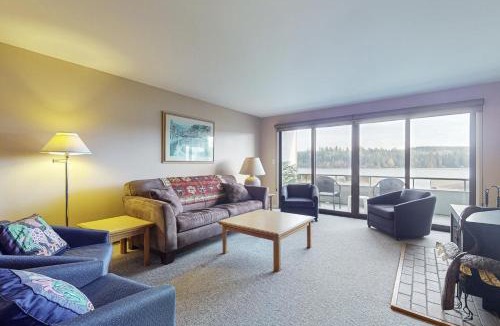 Port Ludlow Apartment | Bayfront Retreat A