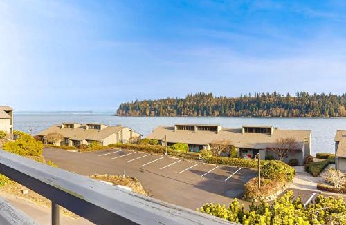 Port Ludlow Apartment | Bayfront Retreat