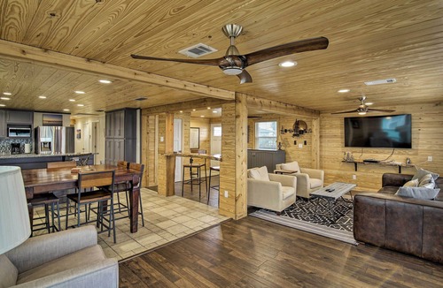 Rockport House | Bayfront Rockport with Private Fishing Pier
