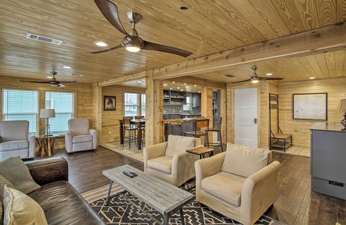 Rockport House | Bayfront Rockport with Private Fishing Pier