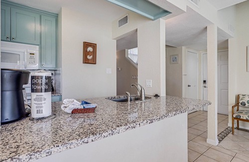 Sailhouse Condo | Bayfront Shores Rryc47 2 Bedroom Condo