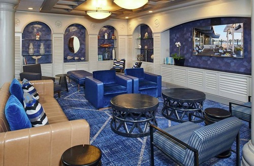 Berkeley Hotel | Bayfront Stay Near Berkeley Marina + Dining & Pool