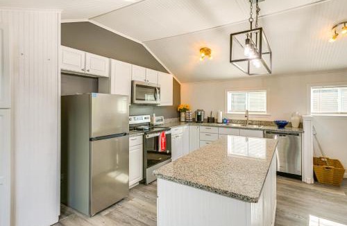 Steuben House | Bayfront Steuben Home with Screened Porch and Fire Pit