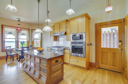 Tulalip House | Bayfront Tulalip Vacation Rental w/ Beach Access!