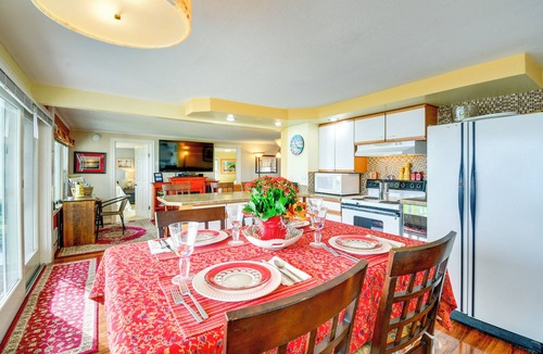 Port Hadlock House | Bayfront Port Hadlock Retreat w/Grill & Deck!