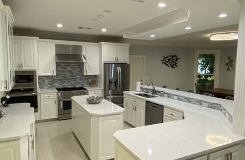 Gulf Breeze House | Bayfront Villa with Private Dock.