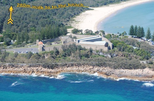 Arakoon House | Bayhaven Arakoon - Walk to the beach