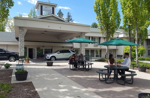 Coeur d'Alene Hotel | Baymont by Wyndham Coeur D Alene