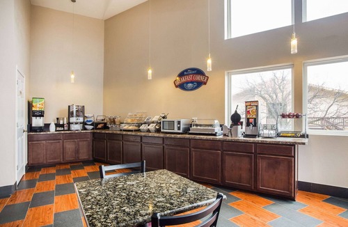 Appleton Hotel | Baymont by Wyndham Appleton