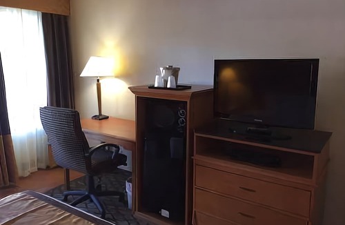 Auburn Hills Hotel | Baymont by Wyndham Auburn Hills