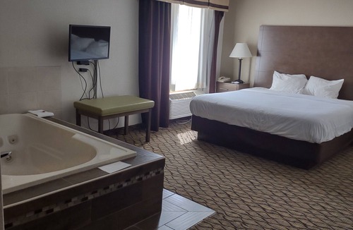 Auburn Hotel | Baymont by Wyndham Auburn