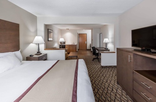 Auburn Hotel | Baymont by Wyndham Auburn