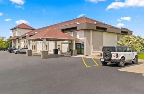 Batavia Hotel | Baymont by Wyndham Batavia - Darien Lake
