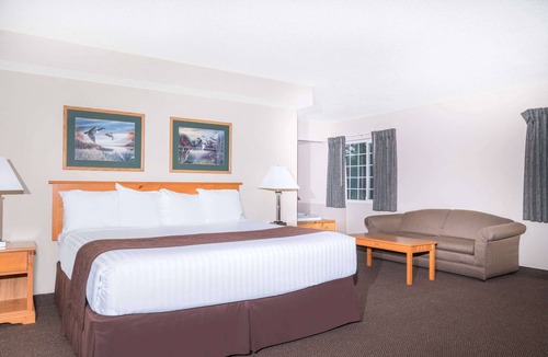 Baxter Hotel | Baymont by Wyndham Baxter/Brainerd Area