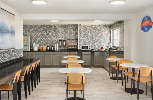 Blackwell Hotel | Baymont by Wyndham Blackwell I-35