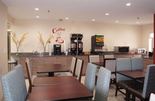 Alsip Hotel | Baymont by Wyndham Chicago/Alsip