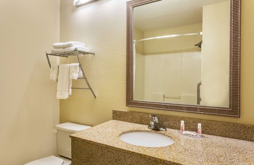Cornelia Hotel | Baymont by Wyndham Cornelia