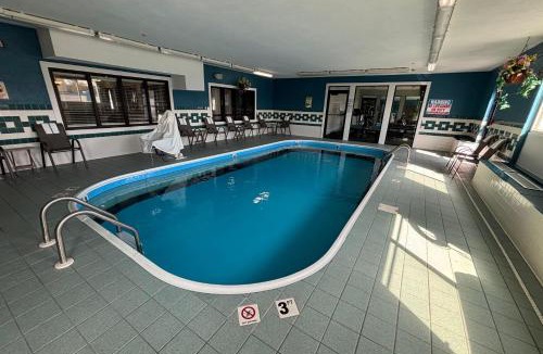 Forsyth Hotel | Baymont by Wyndham Decatur IL North