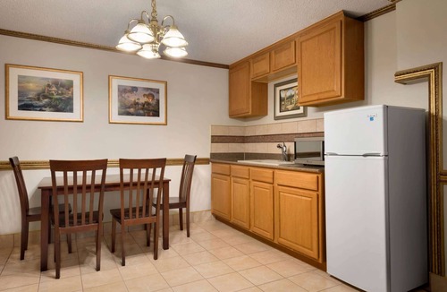 Berwick Hotel | Baymont by Wyndham Des Moines North