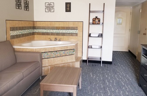 Berwick Hotel | Baymont by Wyndham Des Moines North