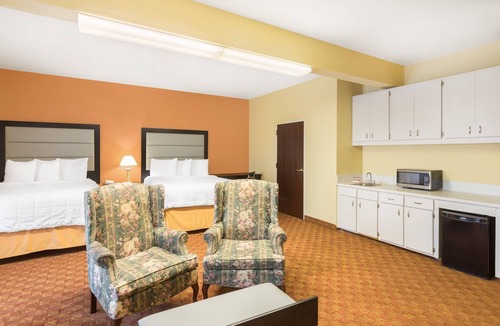 Fayetteville Hotel | Baymont by Wyndham Fayetteville
