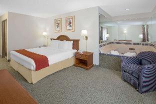 Freeport Hotel | Baymont by Wyndham Freeport