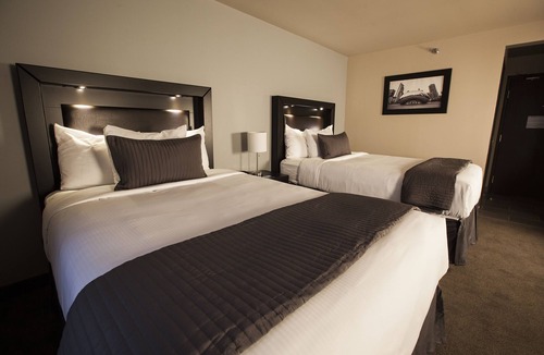 Glenview Hotel | Baymont by Wyndham Glenview