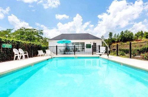 Grenada Hotel | Baymont by Wyndham Grenada