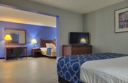 Hannibal Hotel | Baymont by Wyndham Hannibal