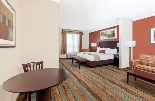 Henderson Hotel | Baymont by Wyndham Henderson