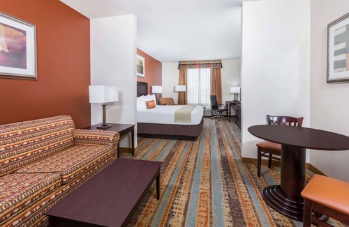 Henderson Hotel | Baymont by Wyndham Henderson