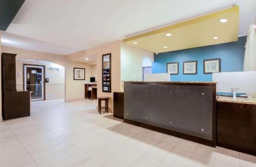 Dupont Hotel | Baymont by Wyndham Henderson-Northeast Denver