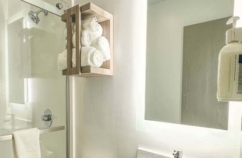 Henrietta Hotel | Baymont by Wyndham Henrietta/Rochester