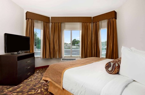 Hobbs Hotel | Baymont by Wyndham Hobbs