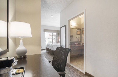 Greater Greenspoint Hotel | Baymont by Wyndham Houston North