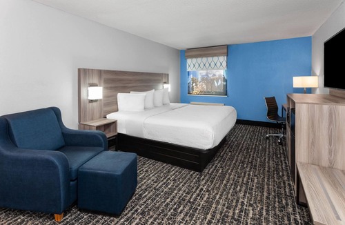 Southport Hotel | Baymont by Wyndham Indianapolis South