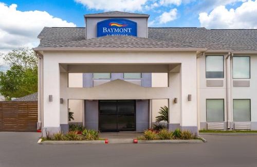 Iowa Hotel | Baymont by Wyndham Iowa Lake Charles