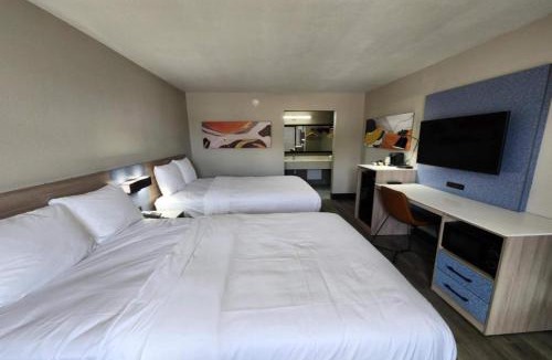 Lafayette Hotel | Baymont by Wyndham Lafayette