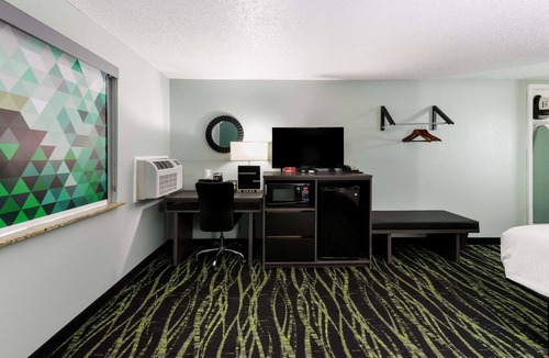 Liberty Hotel | Baymont by Wyndham Liberty MO