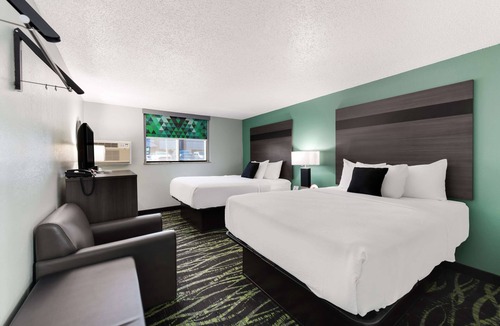 Liberty Hotel | Baymont by Wyndham Liberty MO