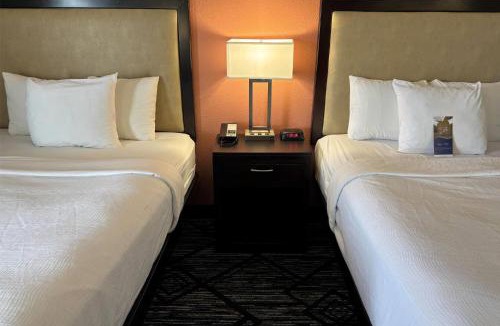 Litchfield Hotel | Baymont by Wyndham Litchfield
