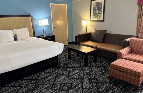 Litchfield Hotel | Baymont by Wyndham Litchfield